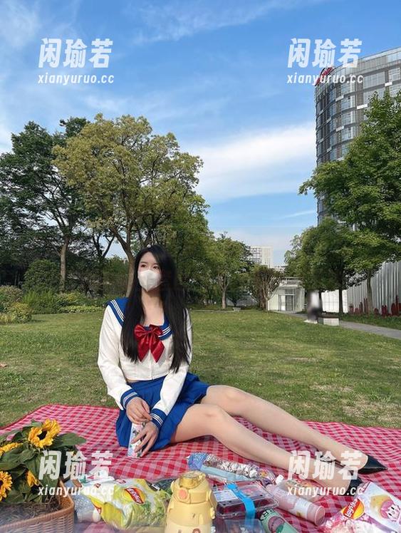 July芝岚 微密圈 - 每一张照片都像是在摇摆,July芝岚的镂空套图给了我不同的想法