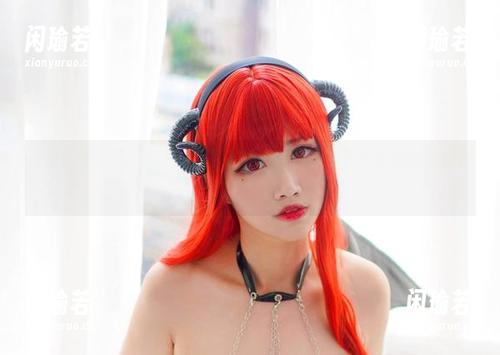 KaYa萱 美图合集来了,KaYa萱躲在户外吹风,你信不信连树都嫉妒?