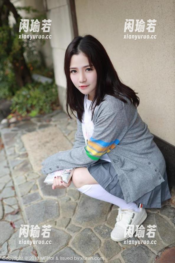 MFStar模范学院 - 大美妞儿在线，她在天台的美图让你无法自拔，呵呵。