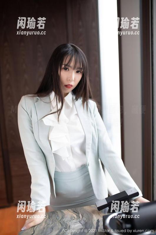 MiStar魅妍社-黄歆苑 MiStar魅妍社 - 黄歆苑短裤图包,随便一瞥就难以移开目光,哈哈!