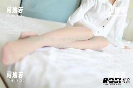 ROSI-小莉 ROSI - 办公室新片上线!小莉不小心把“会议”变成了“时装发布会”!