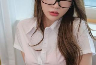 这些美图，生动捕捉了Son Ye Eun的天使气息，不得不说，太出乎意料了…