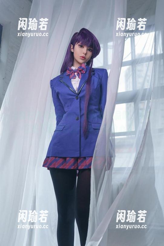 Vinnegal 当我在看Vinnegal的礼服作品时,竟然在想下载后露出一丝不羁的心态!
