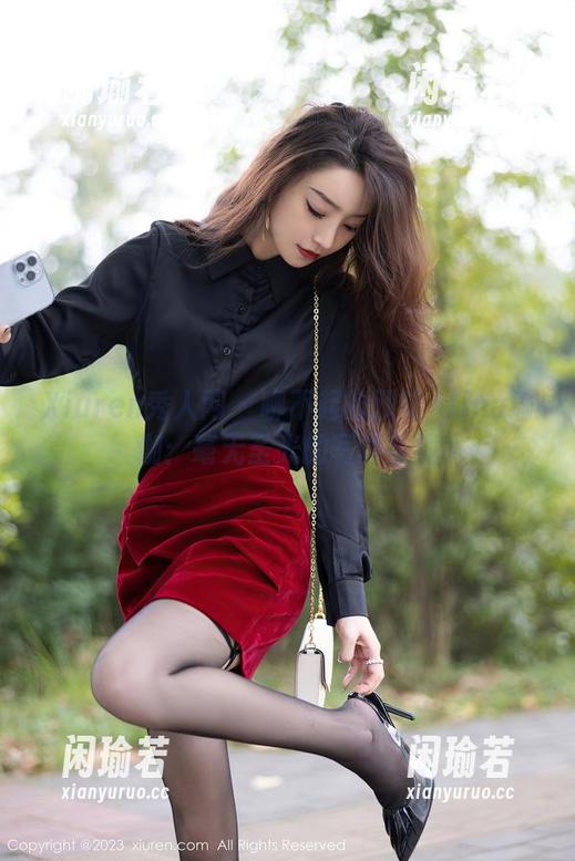 Xiuren秀人网 - 聊不起的双笙Alina瑜伽：毫无圣光的写真乐趣