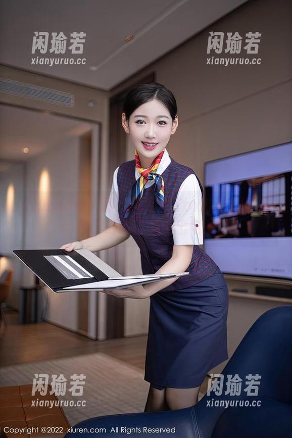 Xiuren秀人网-奈奈Fox Xiuren秀人网 - 看奈奈Fox的旅拍全集,能把普通的街道拍出电影感。