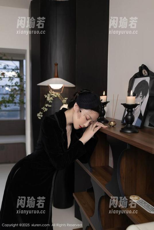 Xiuren秀人网-小甜angle Xiuren秀人网 - 翻松这组原图,小甜angle的“妹妹”作品,隐约还有些小撩人