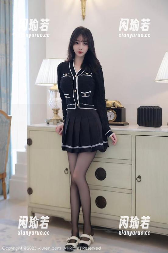 Xiuren秀人网-梓萱Crystal Xiuren秀人网 - 写真里的甜心?哈哈,梓萱Crystal又把我的糖分都调动起来了!