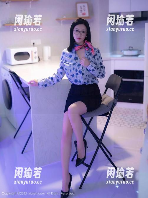 Xiuren秀人网-白琮瑗 Xiuren秀人网 - 白琮瑗最新泳池秀,水里别有一番滋味呢,资源还真丰富。
