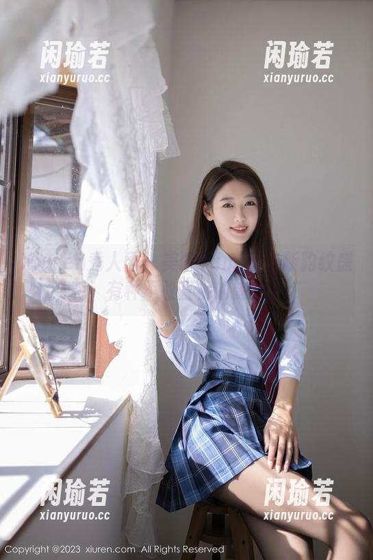 Xiuren秀人网-美昕Yumi Xiuren秀人网 - 美昕Yumi的最新豹纹盛装,有种不敢直视的锋利感。