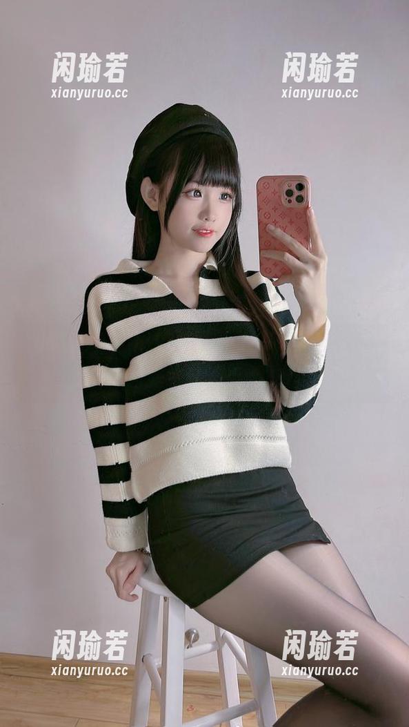 发现最新的miko酱wwJK写照，图片里我们的目光好像不小心交错了。