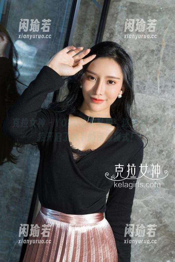 克拉女神 - YOYO泳衣私拍：这身材，直接开启了水下的资源模式！