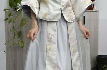 初夏女神 - 这是安妮的写真，鞋子出乎意料，但原图才是重点！