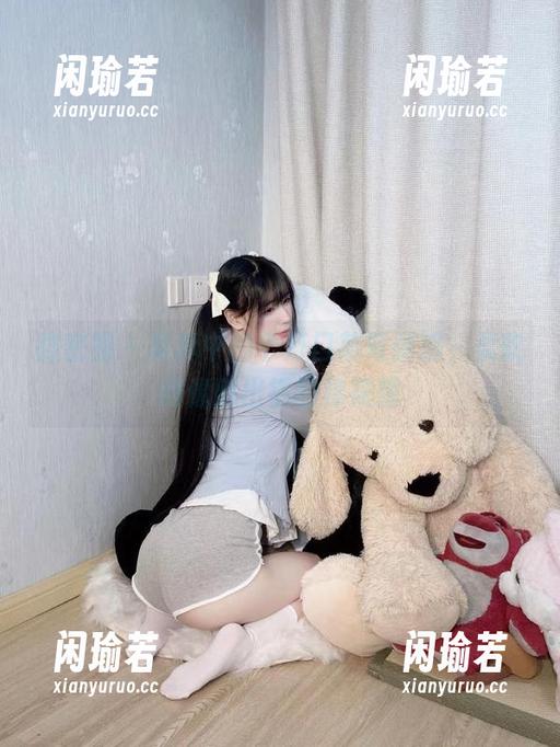 十万口草莓粥粥 微密圈 - 写真中的十万口草莓粥粥,柔软得像刚出锅的棉花糖