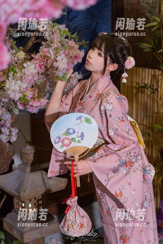 咬一口兔娘 私拍心路:咬一口兔娘的迷宫菇生食指南,吃不吐的迷茫……
