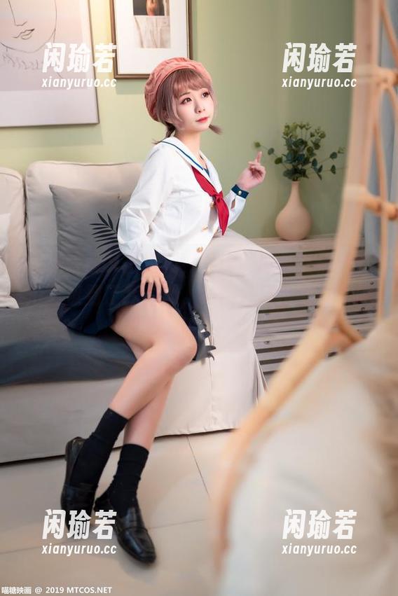 喵糖映画 喵糖映画又出福利,以jk制服少女黑丝的形象撩到了我的心,果然好坏搭配引人入胜。