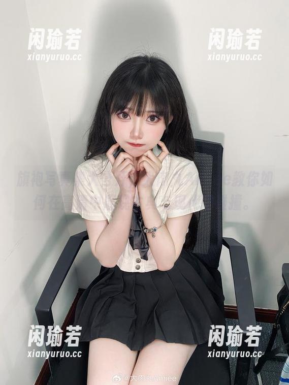 旗袍写真集大公开，大肉丸Amiee教你如何在高清中展现古典与现代的碰撞。