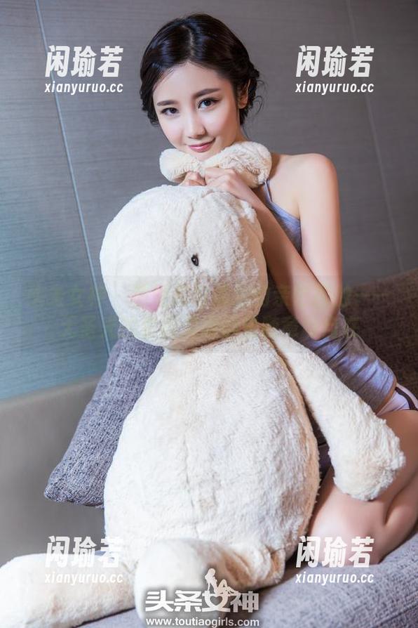 头条女神-迪爱儿 头条女神 - 迪爱儿与海浪的亲密接触——无圣光的套图满满都是随意与自在