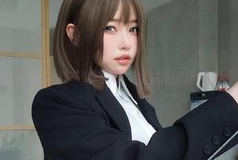 黑丝兔女郎的千种姿态：女主K的图丛反思录