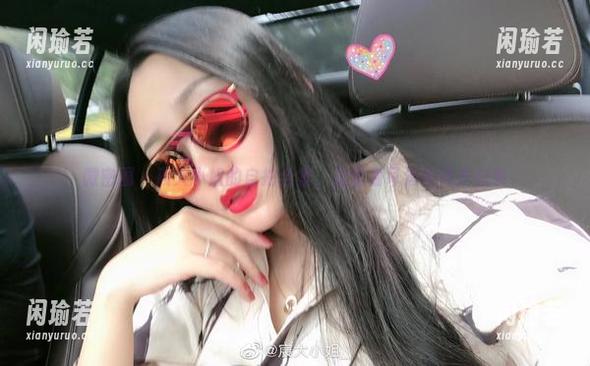宸大小姐 微密圈 - 宸大小姐的自拍合集,总觉着耳边有风声在呢