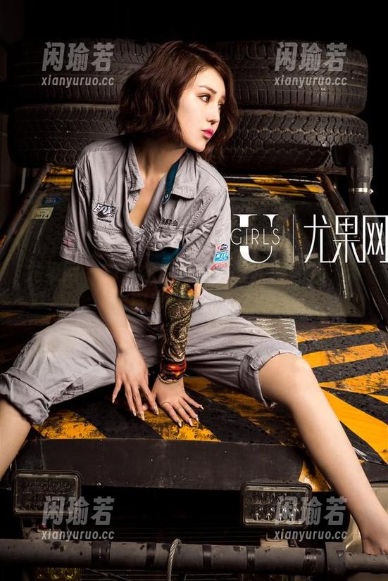 尤果网 - 布莱尔昆娜的全套吊带图包，带你探寻贴身的优雅。