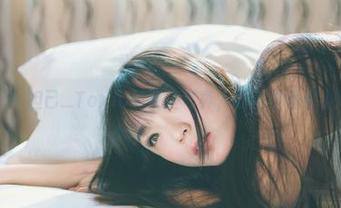 果团网 - 妲己_Toxic的教室写真，原图里暗藏小心思。