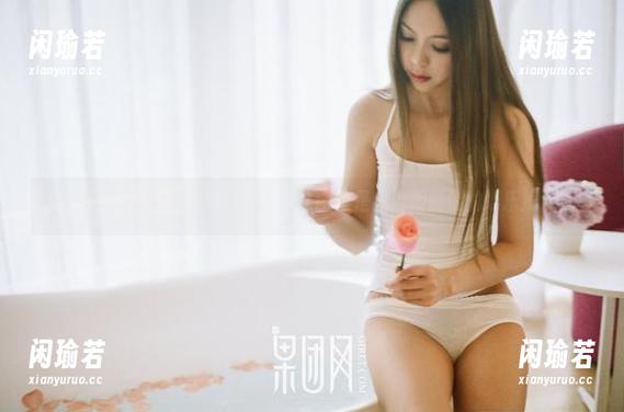 果团网 - 裴希西与她的皮衣，这图包是我近期最佳的娱乐投资！