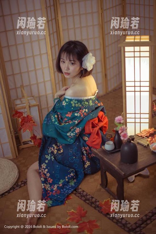 波萝社-柳侑绮Sevenbaby 波萝社 - 不只是一双袜子,柳侑绮Sevenbaby教你如何用“棉袜”拯救腿部,图包下载需谨慎哦!