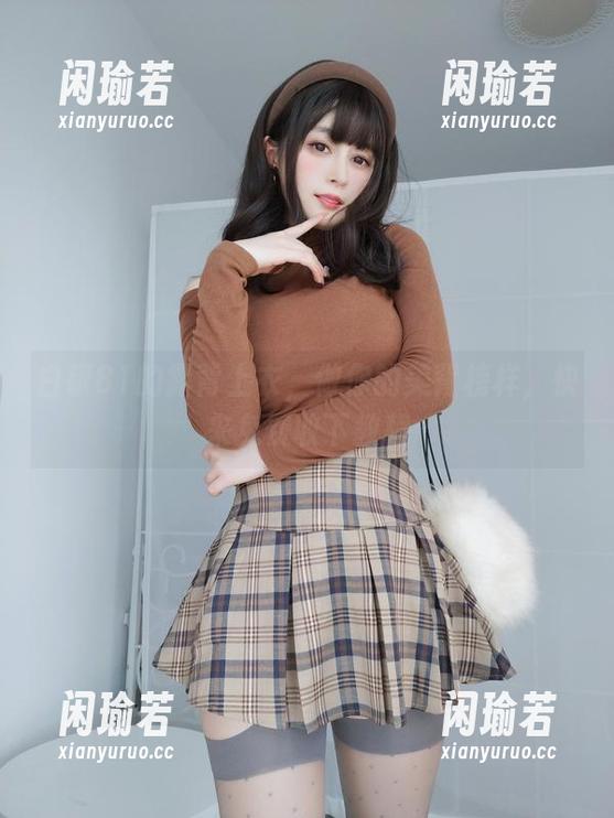 白银81 白银81的露背上衣,做你的美背榜样,快来免费收下教程