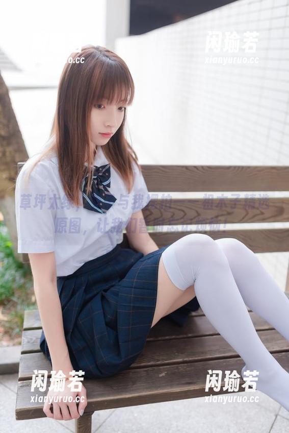 祖木子 草坪太绿,兔子与我摆拍——祖木子精选原图,让我们暂时忘记烦恼!