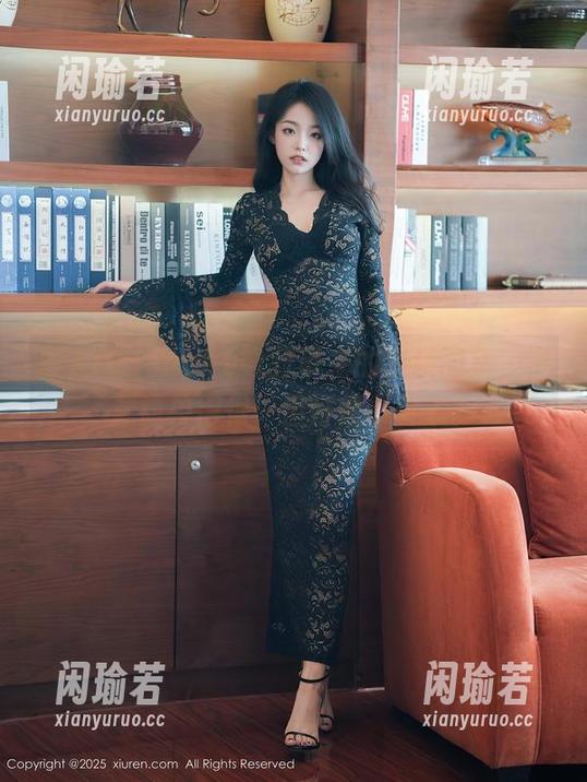 秀人网-lucky咏丹 秀人网 - lucky咏丹带来的套装图集,资源简单得很…但好像不简单。