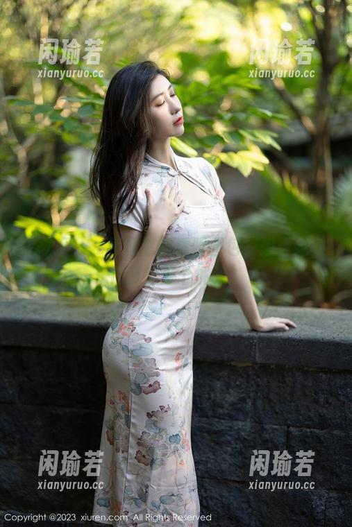 秀人网-z杯悠悠 秀人网 - z杯悠悠的透明图包,想看她穿什么都是个挑战。