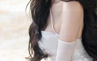 秀人网 - 看完抖娘利世的婚纱私拍，发现这图集比我前任的结婚照还要让人怀念哦。