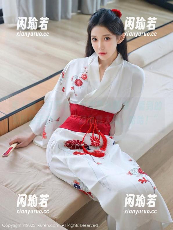 秀人网-李可可 秀人网 - 打开李可可的蕾丝图册,看到的光影似乎在说:“别离我太近,哈哈!”
