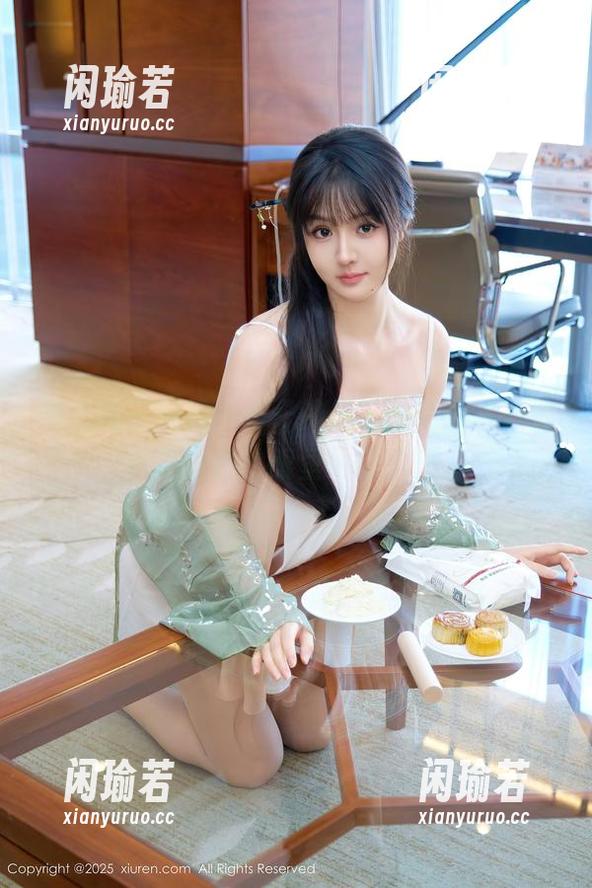 秀人网-樱桃小阑子 秀人网 - 樱桃小阑子的日常美图合集,真是猫咪的眼里也闪着光