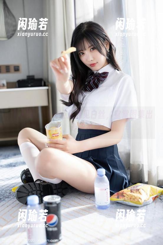 秀人网-虞姬儿 秀人网 - 当虞姬儿遇见白丝,堂堂图集出击,专治不服!