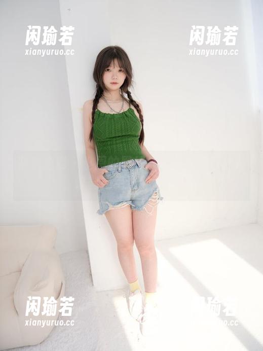 紧急企划-小恩 紧急企划 - 小恩的黑丝JK–免费获取照片,谁能拒绝这种待遇呢?