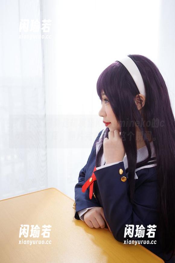 胡桃猫Kurumineko 那顶贝雷帽真是胡桃猫Kurumineko的cos绝佳选择,照片完美捕捉这个瞬间。