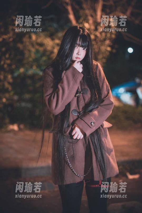 落落Raku 啊,落落Raku这组双人写真,美图下那么多似是而非的欢乐,真让人忍俊不禁。