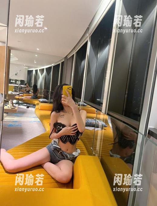 葛征 微密圈 - 图库争艳,葛征的波点吊带袜演绎了个性与优雅。