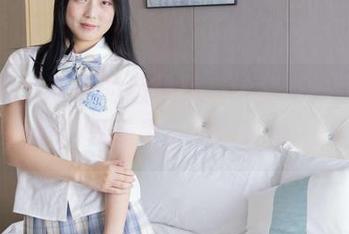 袜啵啵 - 苏苏的运动鞋，给我来一张高清壁纸吧，只是为了美美地看一天！