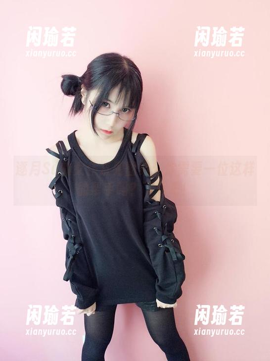 逐月Su 逐月Su的女仆系列图集:你需要一位这样的帮手吗?下载吧!