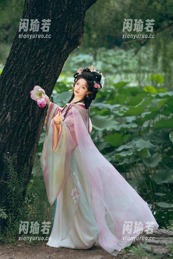 雯妹不讲道理 雯妹不讲道理的连体泳装套图,难道这是与大海对话?