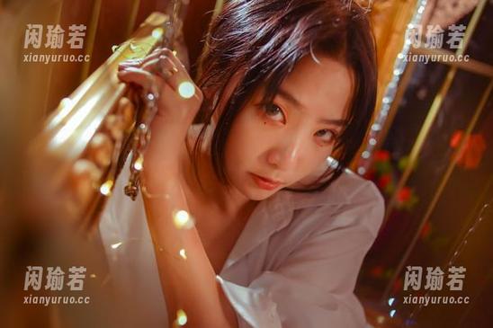 青水百合子 青水百合子73毛衣写真:合集中的每一张都在挑战我对毛衣的认知极限。